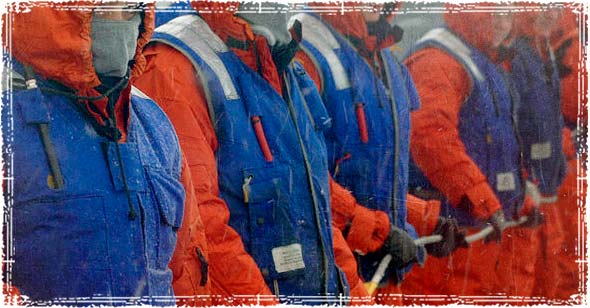 Sailors brave cold conditions 